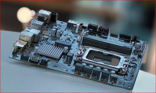 Aquarius Pro P30 K50: Примерное расположение батарейки BIOS/CMOS